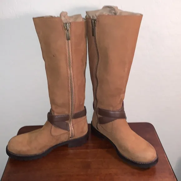 UGG SIZE 6.5 HARRINGTON CHESTNUT LEATHER WATER RESISTANT TALL BEAUTIFUL BOOTS