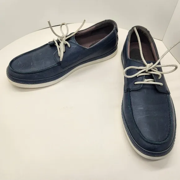 Ugg sneakers men's 12 navy blue leather Cheswick 1004084 heavy duty low top