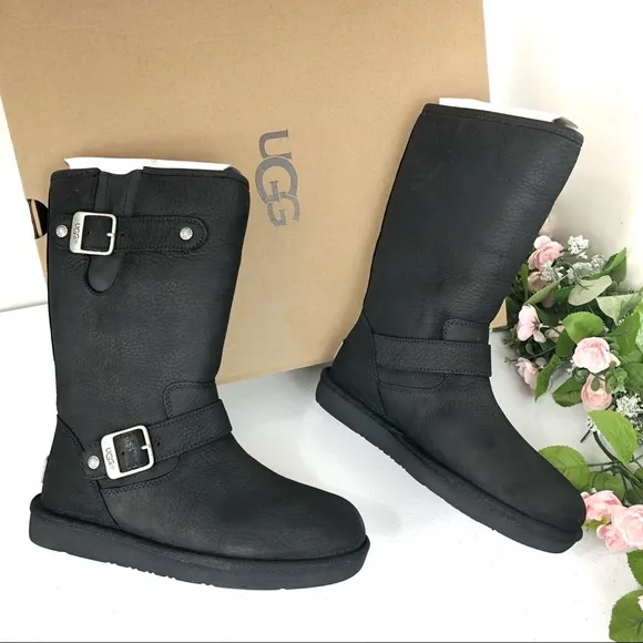 UGG winter boots faux fur size 5 (A#12a)