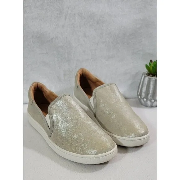 UGG Women's Silver Shimmer Slip On Flat Shoes Round Toe Leather Upper Size 8