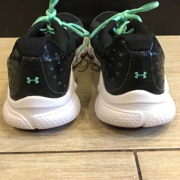 Under armor Girls Assert 6 Running Sneakers