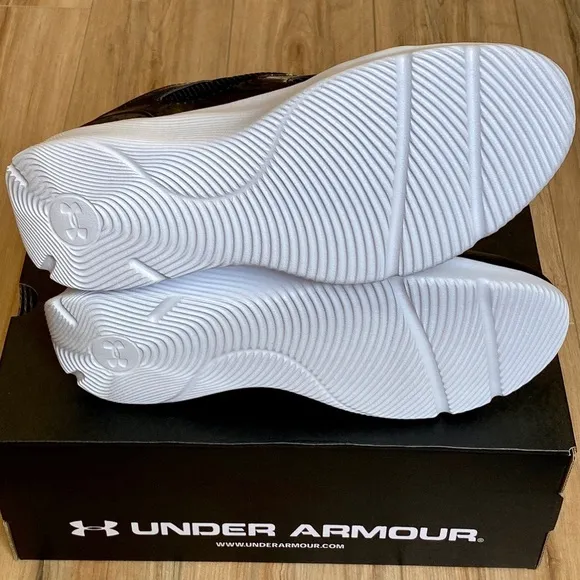 🆕Under Armour Big Girls Printed Running Sneakers Sz 5.5Y