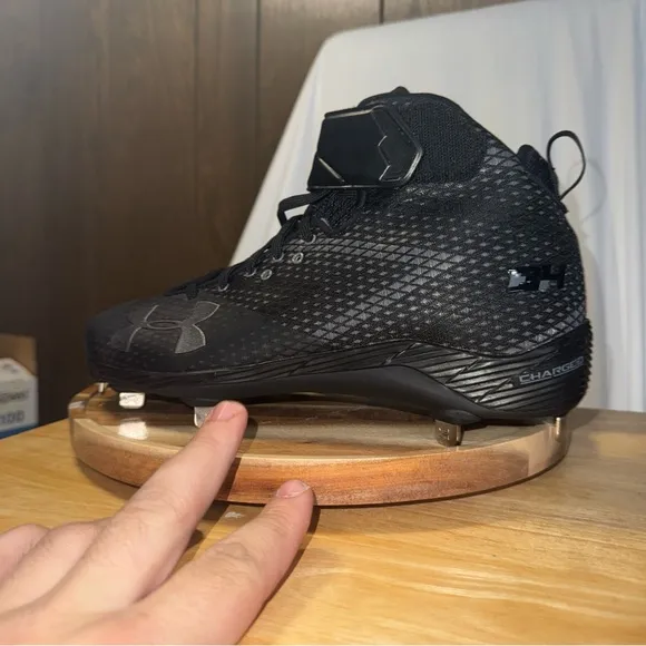 Under armour  UA Harper 8 men’s baseball cleats size 9