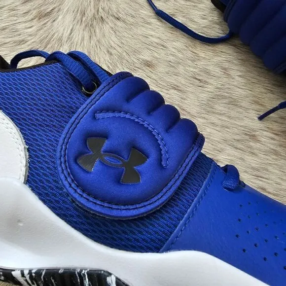 UNDER ARMOUR Zone Big Boys Basketball Shoes Royal Blue Size 6 NEW