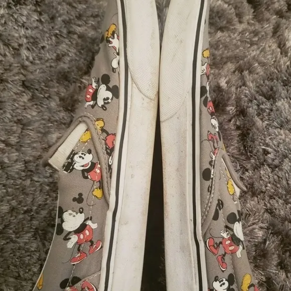 Vans Disney Men's Mickey Mouse Casual Tennis Shoes Size 9.5M Slip-On Gray/White