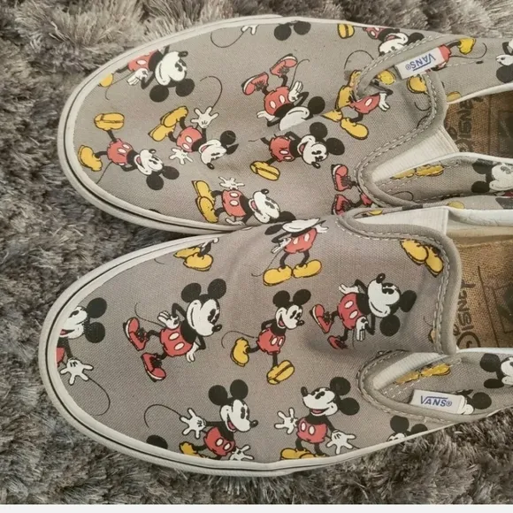 Vans Disney Men's Mickey Mouse Casual Tennis Shoes Size 9.5M Slip-On Gray/White