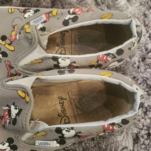 Vans Disney Men's Mickey Mouse Casual Tennis Shoes Size 9.5M Slip-On Gray/White