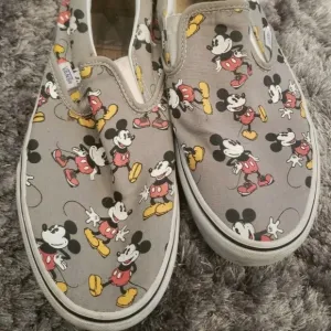 Vans Disney Men's Mickey Mouse Casual Tennis Shoes Size 9.5M Slip-On Gray/White