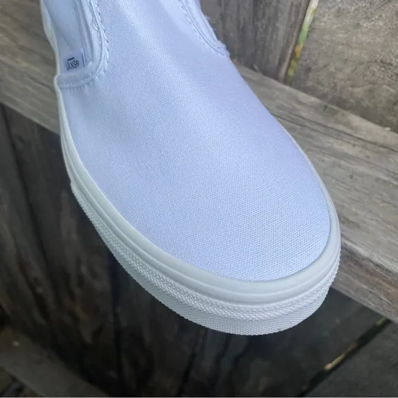 Vans Off the Wall Big Kids Size 3 Shoes Classic Slip On White