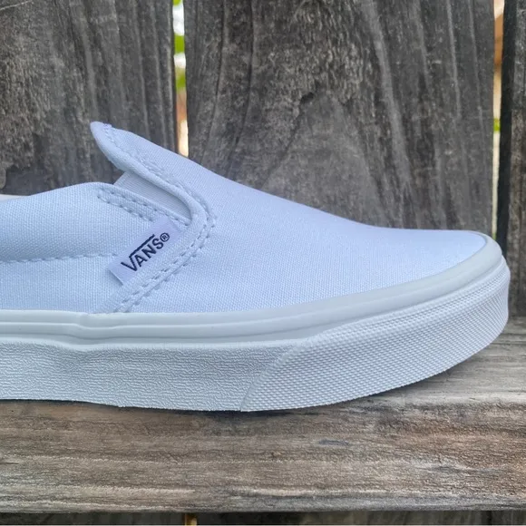 Vans Off the Wall Big Kids Size 3 Shoes Classic Slip On White