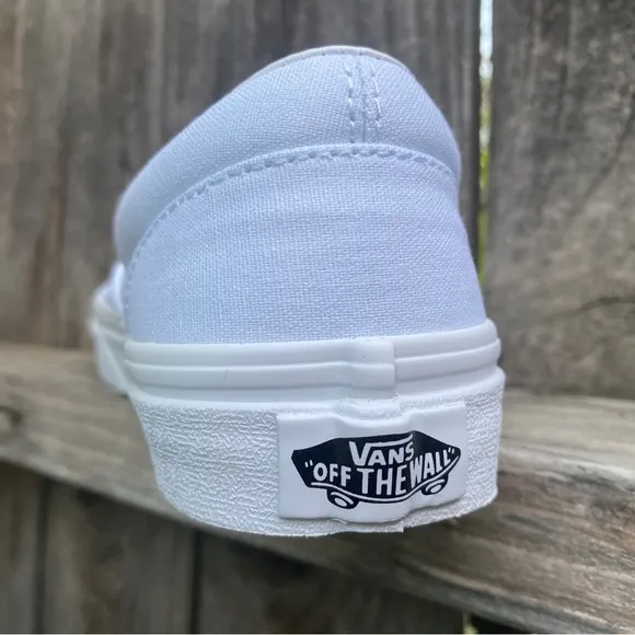 Vans Off the Wall Big Kids Size 3 Shoes Classic Slip On White