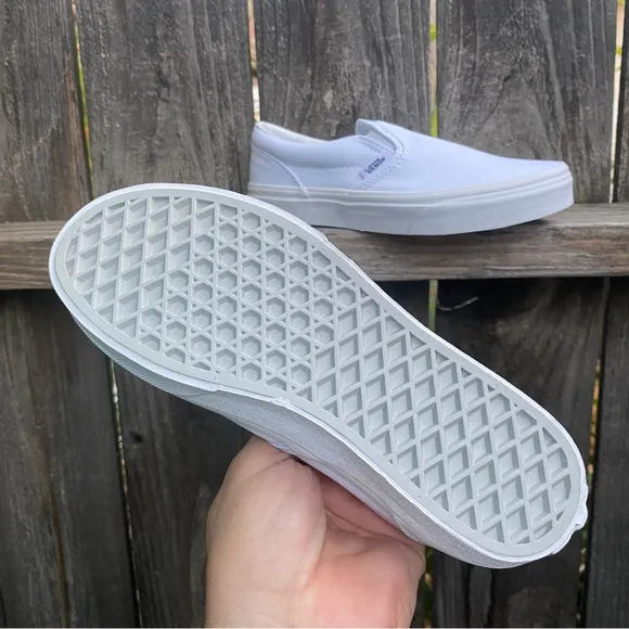 Vans Off the Wall Big Kids Size 3 Shoes Classic Slip On White