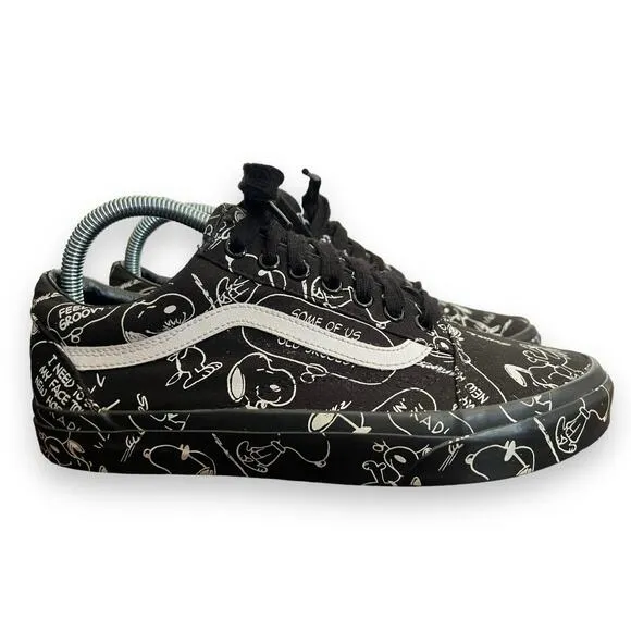 Vans Old Skool Peanuts Snoopy Black &amp; White Sneakers size Women’s 10 / Men’s 8.5