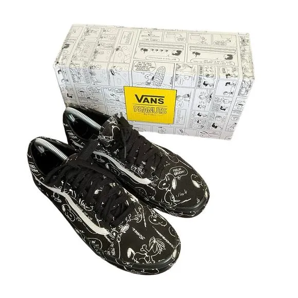 Vans Old Skool Peanuts Snoopy Black &amp; White Sneakers size Women’s 10 / Men’s 8.5