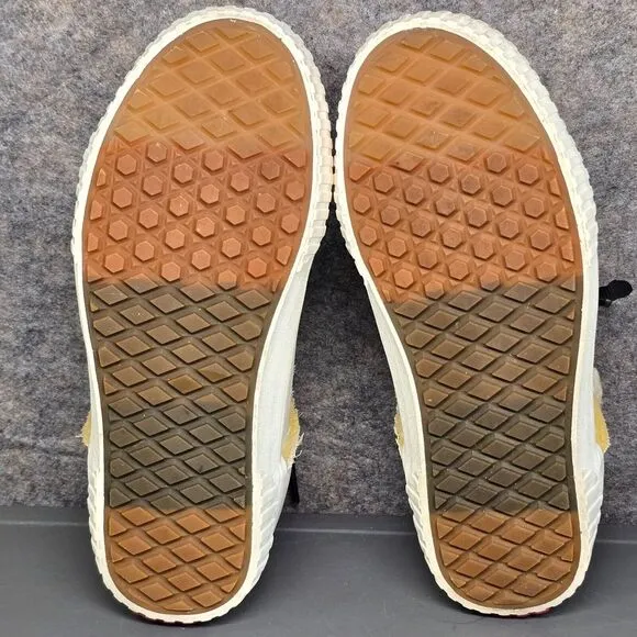 Vans Womens 7 Sneakers‎ Sk8-Hi 46 MTE DX Space Voyager NASA White