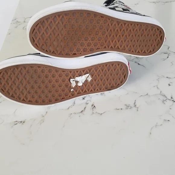 VANS‎ X Disney Mackey SK8-Hi Checkerboard Sneakers Shoes Size 2.5 Kids NEW