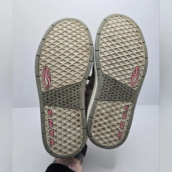 Vans | Y2K Mannaz Mesh gray puffy tongue vintage skateboard sneakers | WMS 8.5