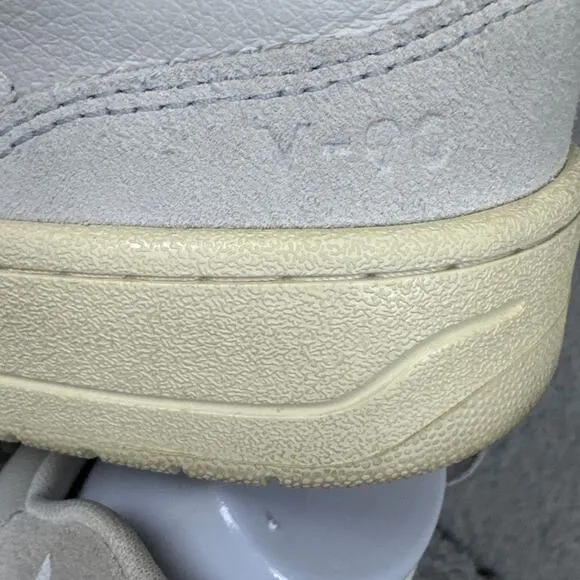 Veja V-90 Women’s Sneakers O.T Leather Gravel White Size 7 With Box