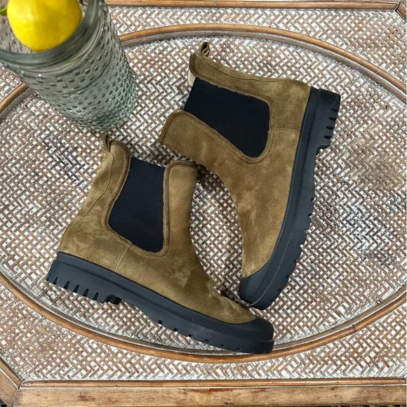 Veronica Beard Water Resistant Osana Suede Slip On Chelsea Boots Sz 8 1/2