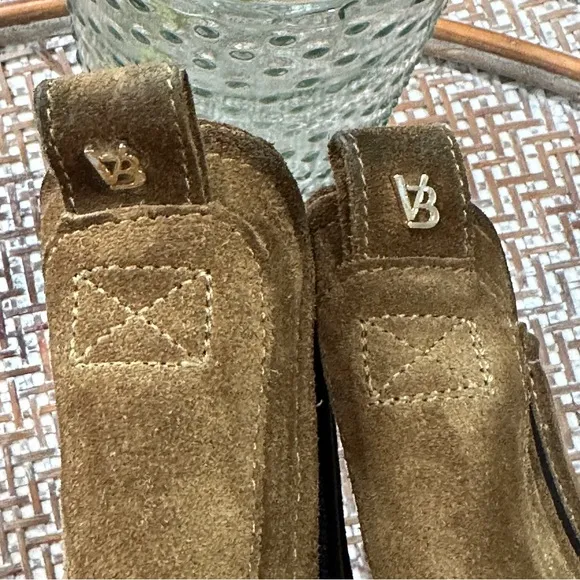 Veronica Beard Water Resistant Osana Suede Slip On Chelsea Boots Sz 8 1/2