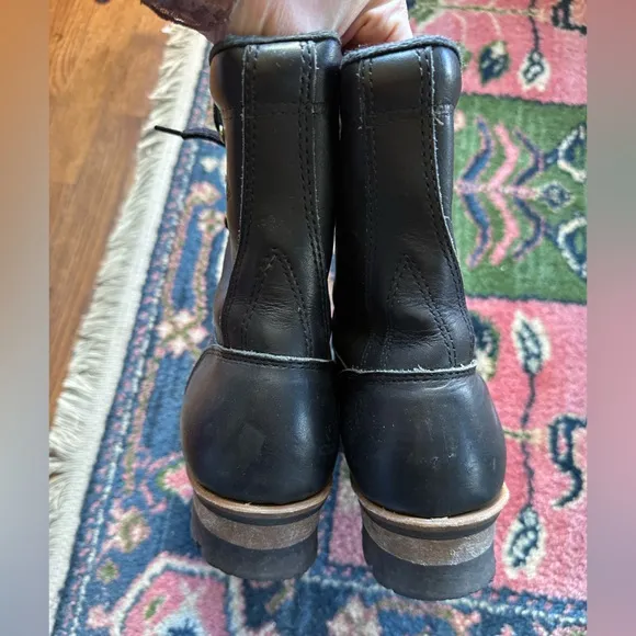 Vibram Beautiful genuine leather lace up combat biker boots sz 8.5 / 39