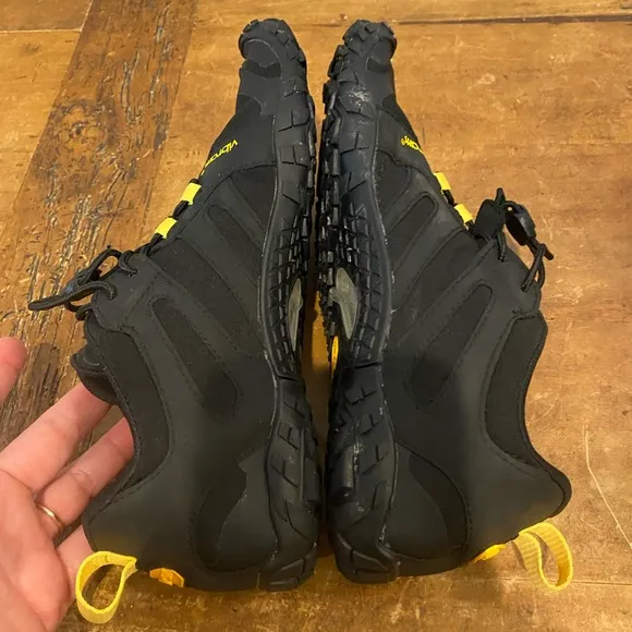 Vibram Womens V-Trail 2.0 Black Yellow Hiking Shoes 19W7601 Size 7-7.5/EU 37