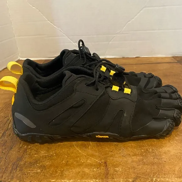 Vibram Womens V-Trail 2.0 Black Yellow Hiking Shoes 19W7601 Size 7-7.5/EU 37