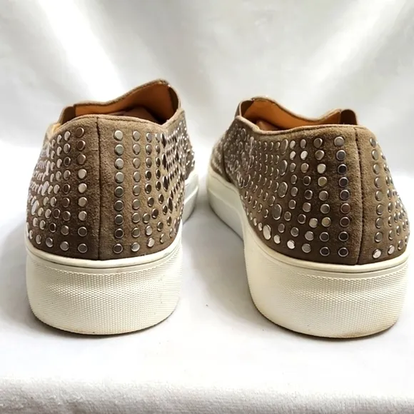 Vince Camuto Kindra Leather Silver Studded Slip-on Casual shoes (womens size 10)