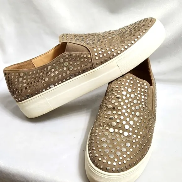 Vince Camuto Kindra Leather Silver Studded Slip-on Casual shoes (womens size 10)