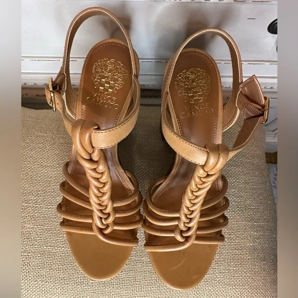 Vince Camuto - Rohnlee - NEW (no box) platform leather sandals size 7.5
