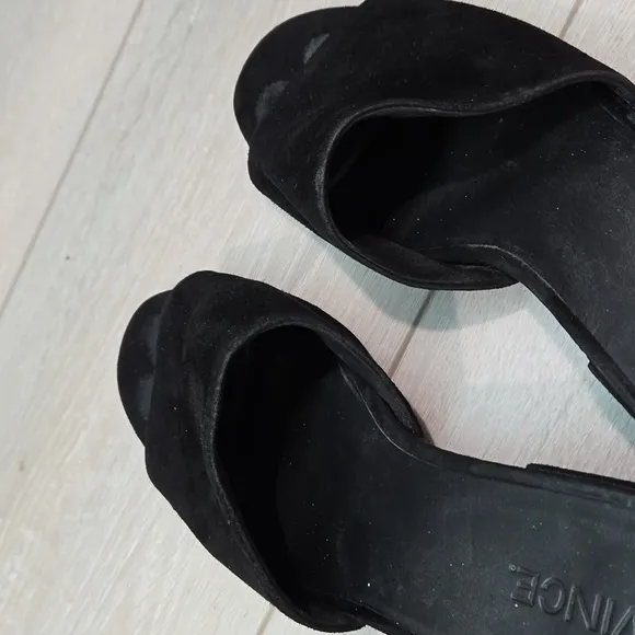 Vince Women Suede Heels Sandals shoes sz 7.5M