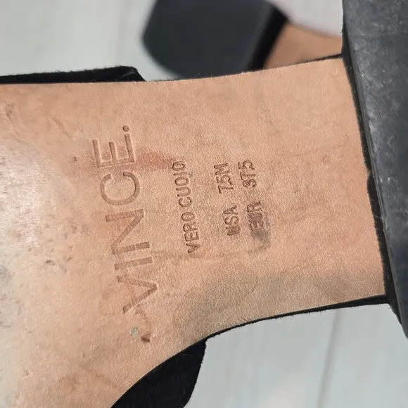 Vince Women Suede Heels Sandals shoes sz 7.5M