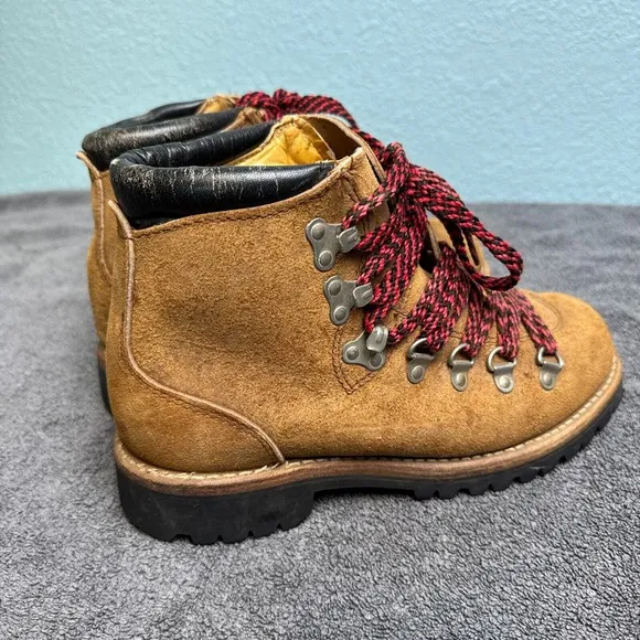 Vintage Herman Shoes and Boots Mens 7M Mountaineering Hiking Suede Vibram 1970's