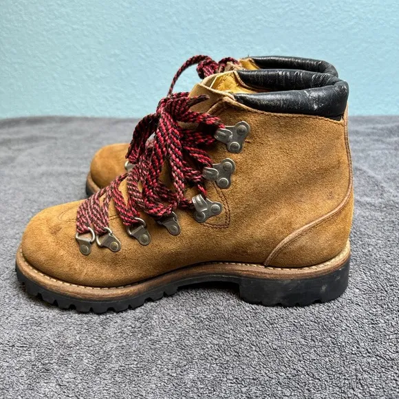 Vintage Herman Shoes and Boots Mens 7M Mountaineering Hiking Suede Vibram 1970's