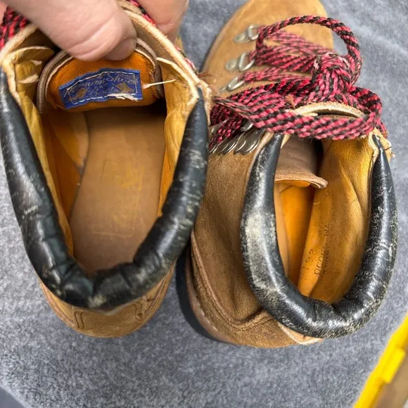 Vintage Herman Shoes and Boots Mens 7M Mountaineering Hiking Suede Vibram 1970's