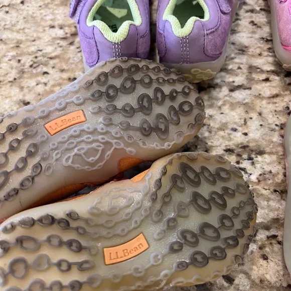 VINTAGE L.L BEAN sneakers Leather and suede with velcro closure Toddler SIZE 8