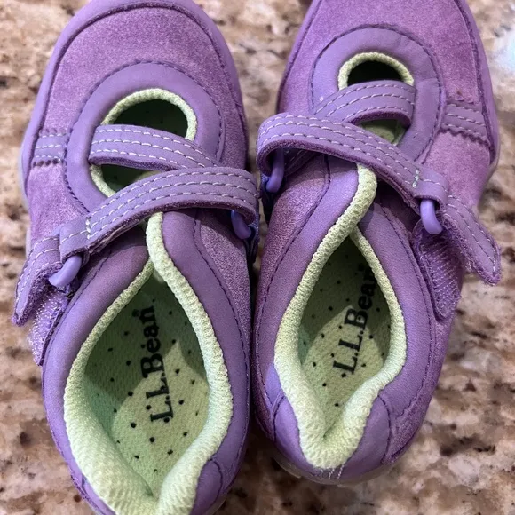 VINTAGE L.L BEAN sneakers Leather and suede with velcro closure Toddler SIZE 8