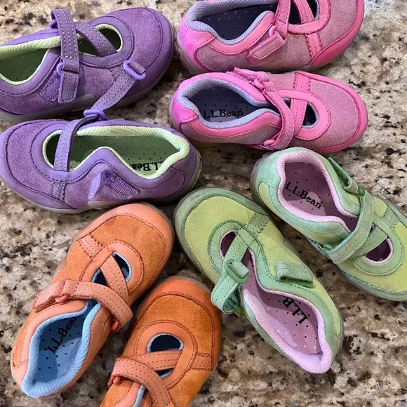 VINTAGE L.L BEAN sneakers Leather and suede with velcro closure Toddler SIZE 8