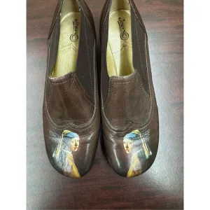 Vintage Icon Leather Girl with a Pearl Earring Brown Slip On Shoes Size 7.5B