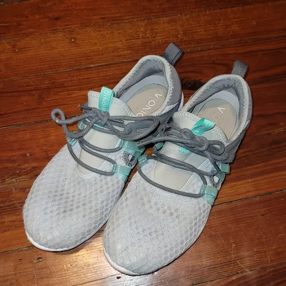 Vionic Adore Seafoam sneakers women's 8.5