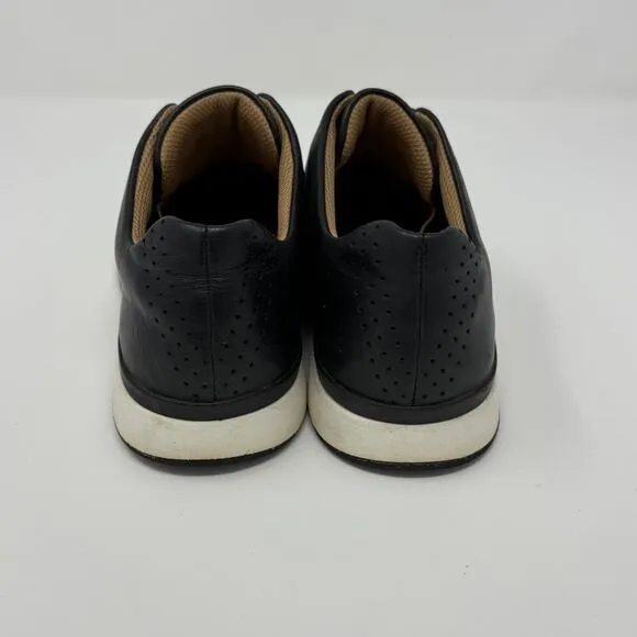 Vionic Black Leather Slip On Sneakers Size 7 Shoes
