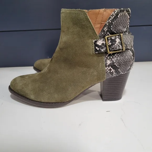 Vionic Naomi Suede Snake Print Water Resistant Ankle Boots Size 8
