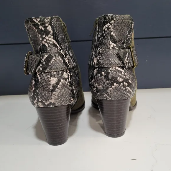 Vionic Naomi Suede Snake Print Water Resistant Ankle Boots Size 8