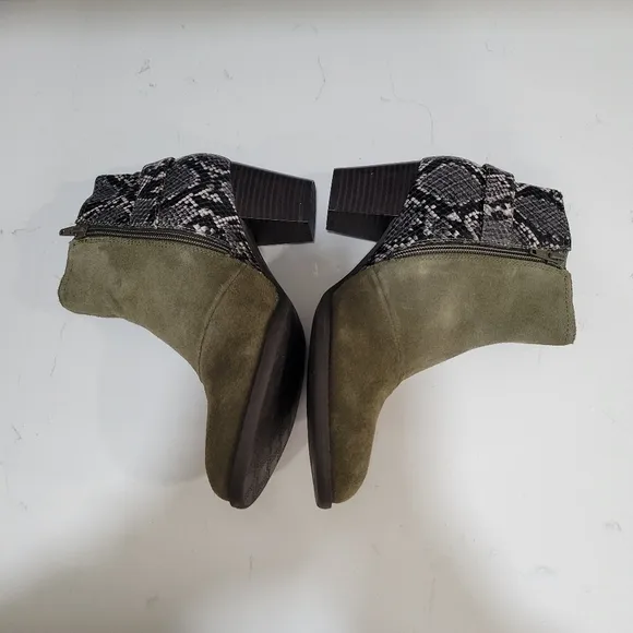 Vionic Naomi Suede Snake Print Water Resistant Ankle Boots Size 8