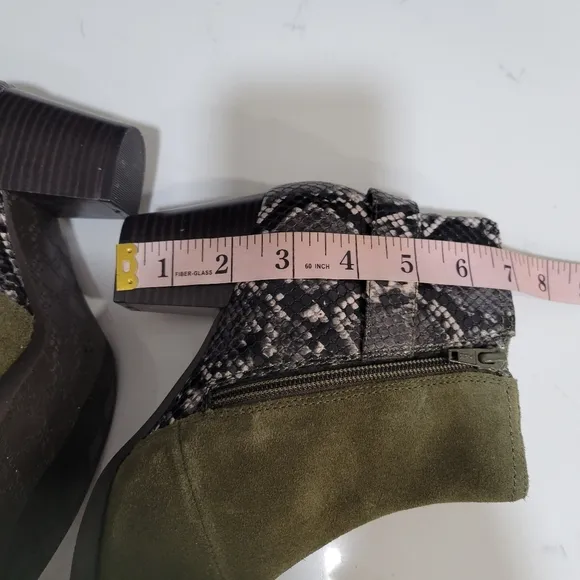 Vionic Naomi Suede Snake Print Water Resistant Ankle Boots Size 8