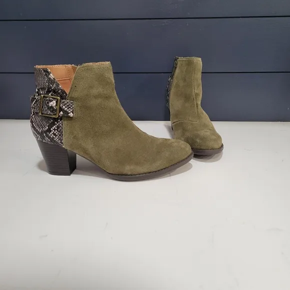 Vionic Naomi Suede Snake Print Water Resistant Ankle Boots Size 8