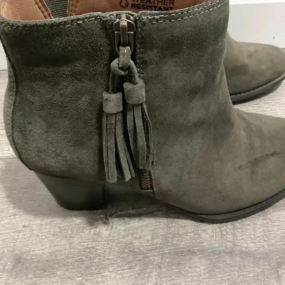 VIONIC Upright Madeline Boot Size 8