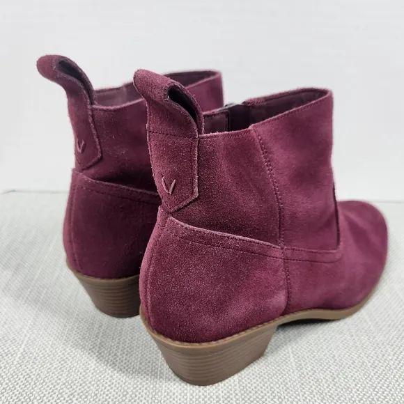 Vionic Vera Size 7 Suede Ankle Boots Water Resistant Wine Burgundy Color