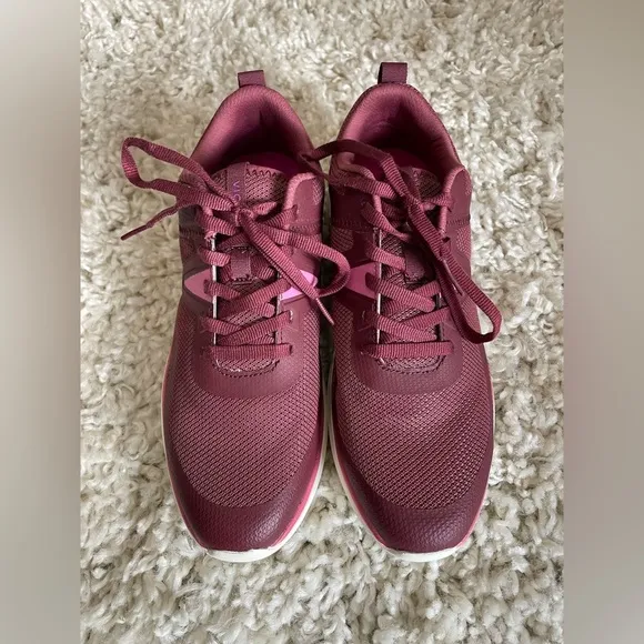 Vionic Walking Running Athletic Sneakers Pink NWOB Size 8 Sporty Athleisure