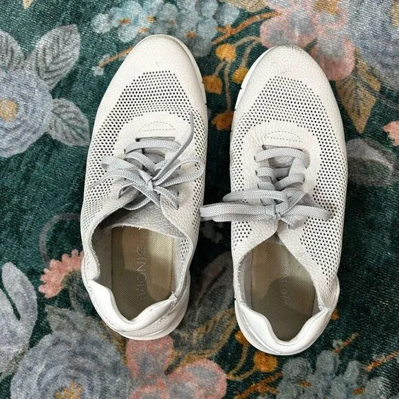 Vionic Womens Joey Nubuck Sneakers Light Gray Memory Foam Lace Up Tennis Shoes 9